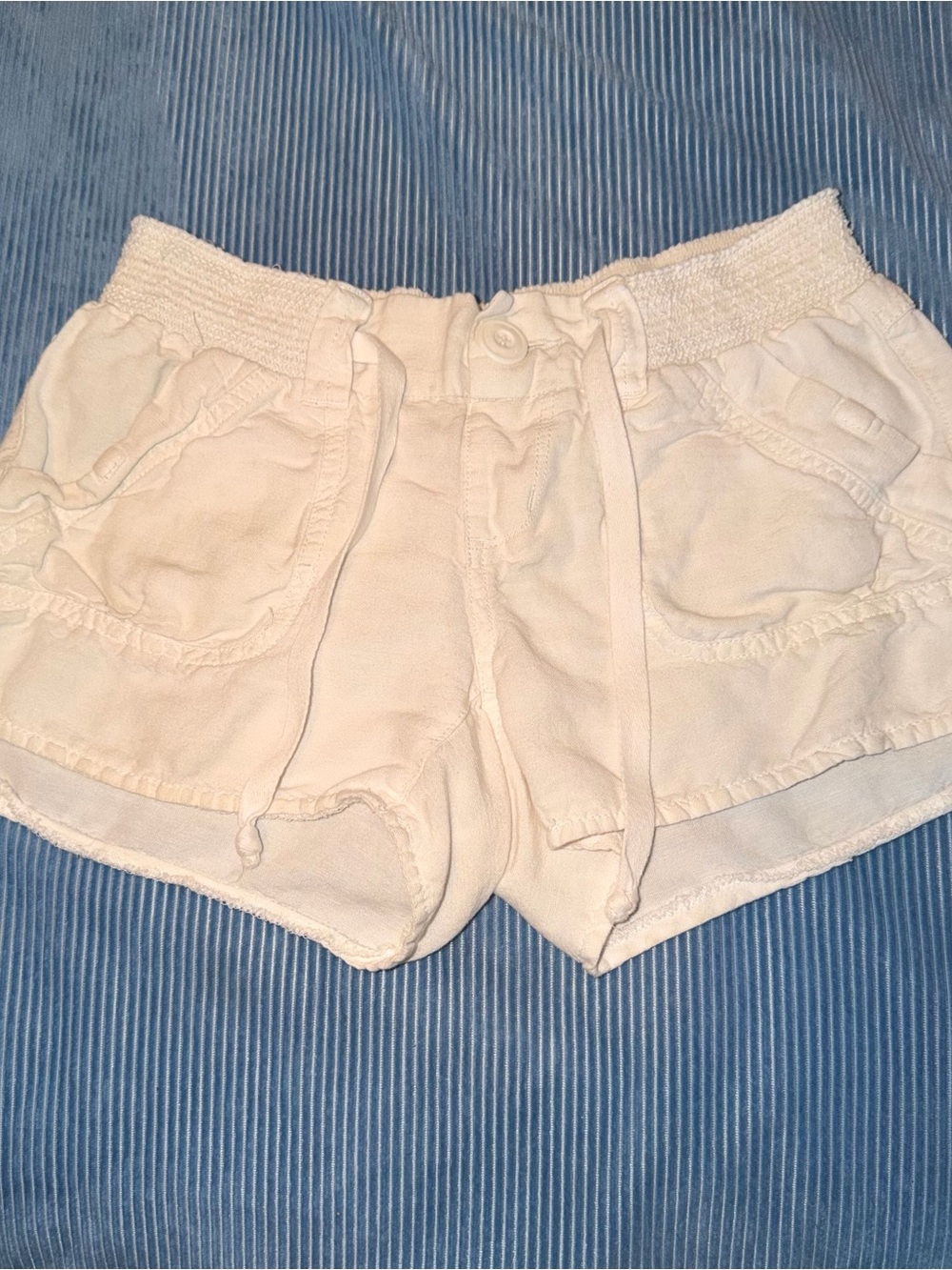 Women’s White Drawstring Casual Shorts
